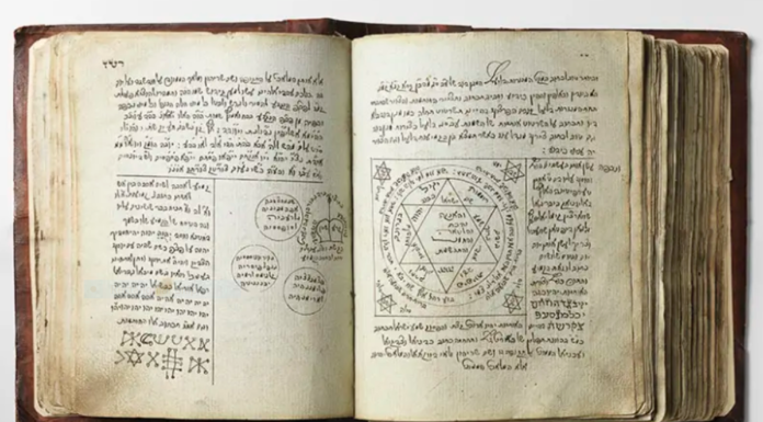 Abracadabra : une exposition du Musée d’Israël explore la magie juive