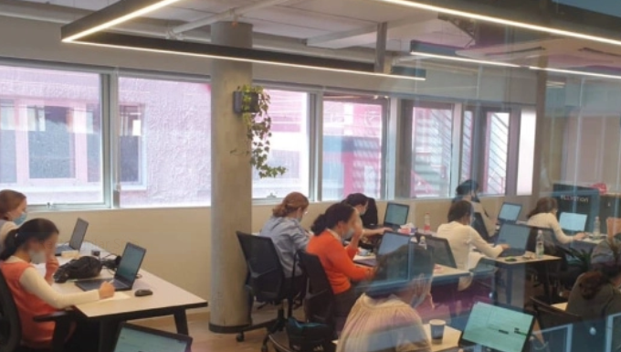 Un programme israélien forme des femmes ultra-orthodoxes pour des emplois de haute technologie