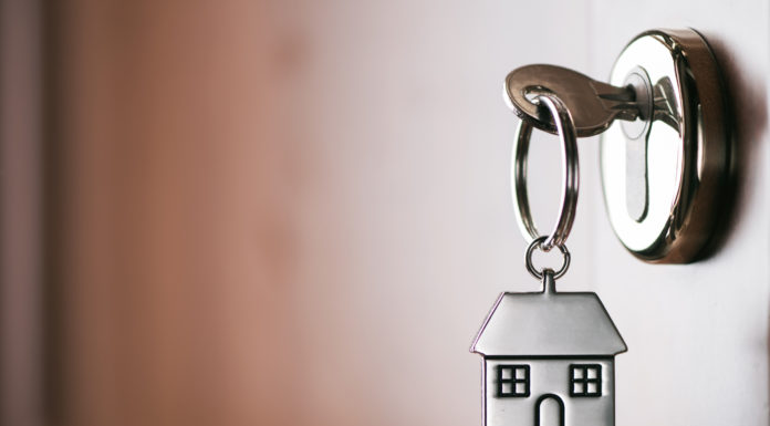 Les 10 000 gagnants de la loterie du logement ont reçu la bonne nouvelle par texto