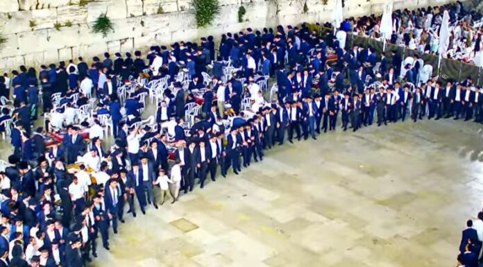 Plus de 50 000 Juifs ont visité le Mur Occidental pendant Shabbat et la fête de Chavouot.