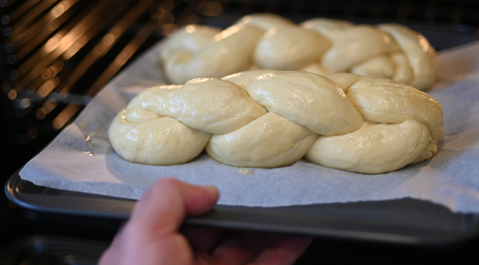 La mitsva et la tradition de la cuisson de la challah ou hallah pour le shabbat par le Rabbi Ari Enkin