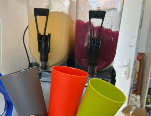 Ashdod : Vous ne pouvez pas vous imaginez tout ce que vous pouvez acheter sur la plage de Tet Vav pour 20 sh !!!