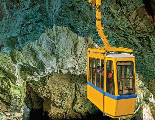 Lumières et lanternes à Rosh Hanikra pour ce Hanuccah 2022