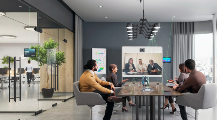 Un monde sans fils : chargez votre appareil à partir d’un émetteur de plafond