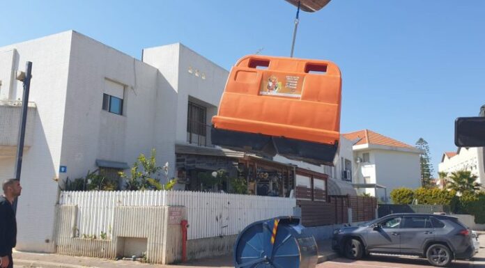 Une énorme contribution à l’environnement » : 1 400 containers oranges seront placés à Ashdod