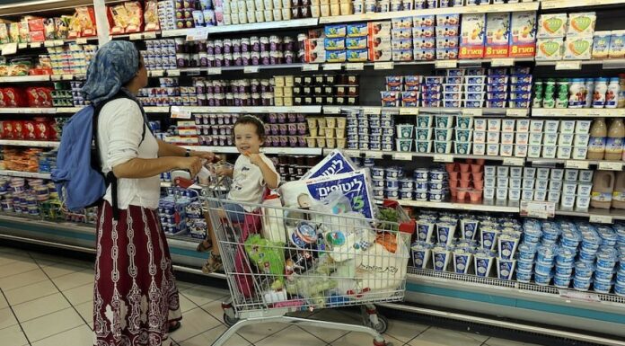 Économiser sur ses achats : 7 astuces psychologiques qui nous poussent à dépenser trop