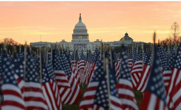 Une maison pas très blanche ! A suivre… Rony Akrich