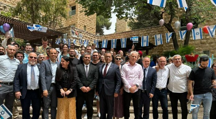 Le ministre de l’Aliya et de l’Intégration annonce le lancement d’un projet inédit pour renforcer l’Aliya à Jérusalem