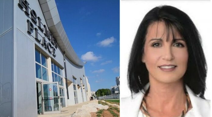 Hélène Gelber organise une manifestation devant le Country Club à Ashdod : « Il est impossible de se taire face à cet échec continu