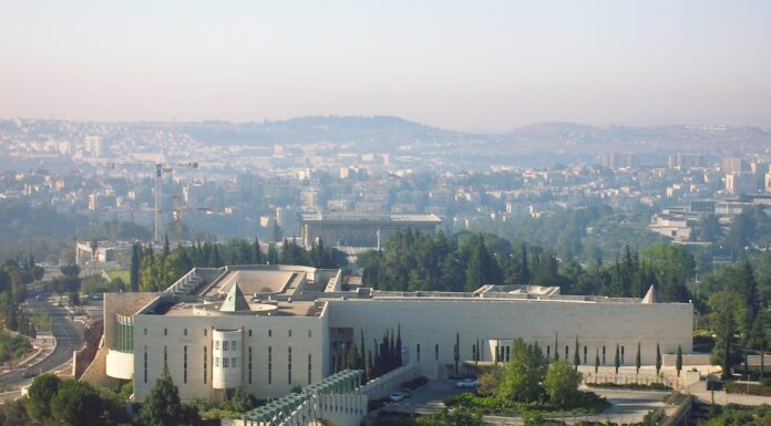 Israël : Le gouvernement vote la destitution de la procureure générale Gali Baharav-Miara – La Cour suprême suspend la décision