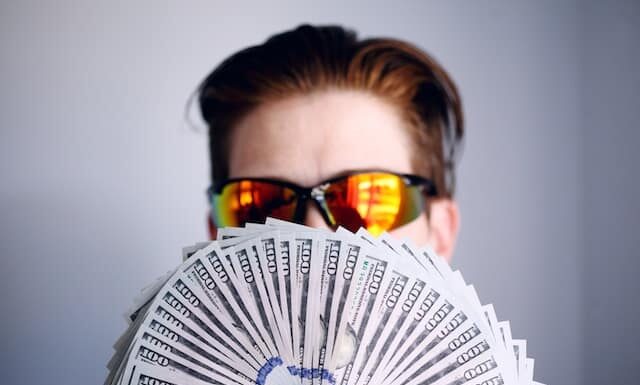 Un recours collectif contre les banques approuvé pour commissions indûment facturées par Arnaud Sayegh