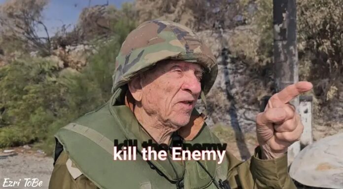 Le plus grand héros populaire vivant d’Israël revêt l’uniforme de Tsahal à 95 ans