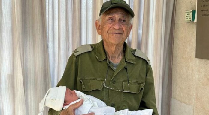 À 95 ans, le plus vieux réserviste d’Israël espère un avenir meilleur !