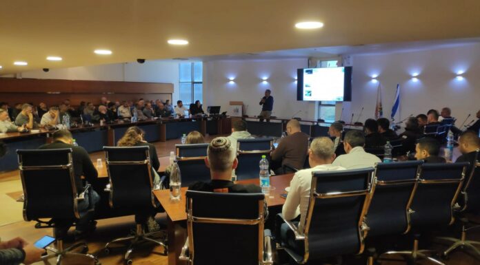 L’été approche, le responsable des véhicules municipaux envoie en formation les agents de son service !