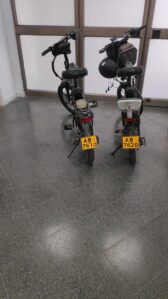 Ashdod - Plaques d'identification sur les vélos et les trottinettes électriques