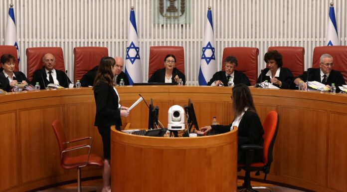 L’obstruction judiciaire à son paroxysme par le Professeur Michaël Ayache