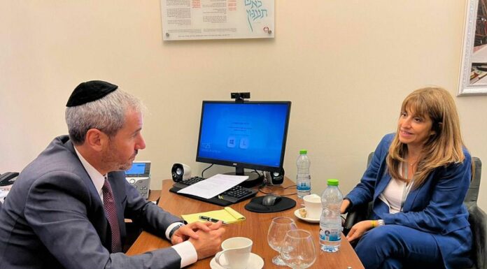 Caroline Yadan – Avancées concernant l’absence d’équivalence des diplômes entre la France et Israël pour plusieurs professions médicales et paramédicales