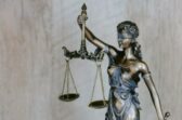 L’État de droit : fondement de la liberté ou illusion de souveraineté ? Par Roni Akrich