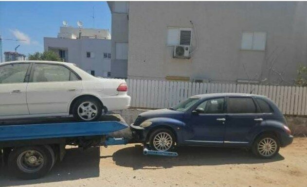 « Devenues une nuisance publique » : la municipalité d’Ashdod lance un programme de retrait des épaves automobiles de l’espace public