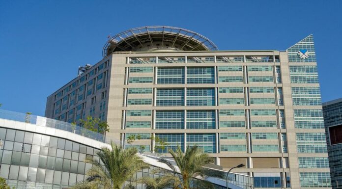 Première en Israël : l’hôpital Ichilov devient officiellement le Centre hospitalier universitaire de l’Université de Tel-Aviv