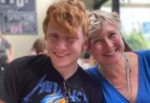 Une conférence émouvante et inspirante à Ashdod avec Iris Haim, la mère de Yotam Haim, enlevé et capturé le 7 octobre.