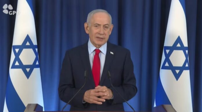 Tirs de missiles depuis l’Iran et le Liban pendant le discours de Netanyahou : « La guerre durera le temps nécessaire »