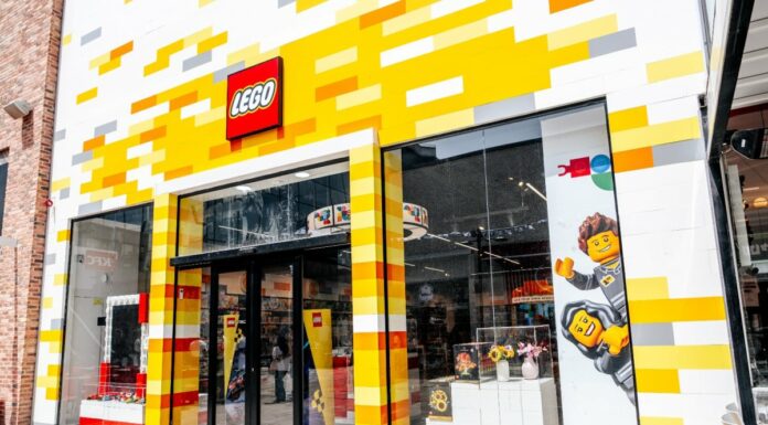 Un nouveau magasin LEGO® ouvre ses portes en grande pompe à Ashdod